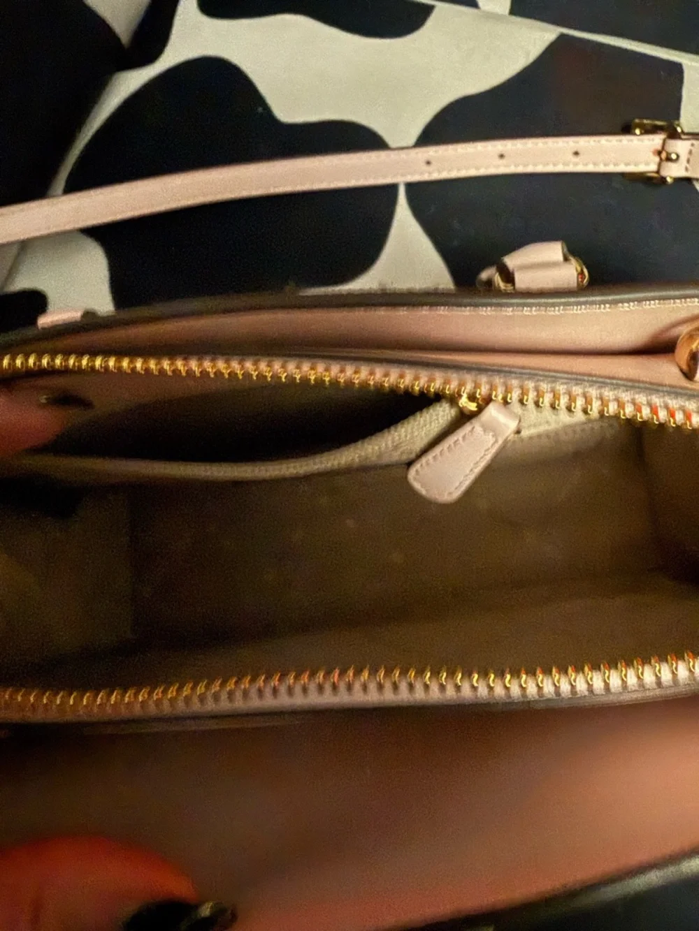 Michael Kors Pink Satchel with Red Heart Print - Picture 3 of 3